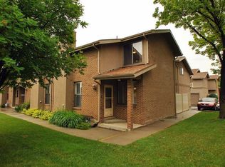 8750 S Oakwood Park Cir, Sandy, UT 84094
