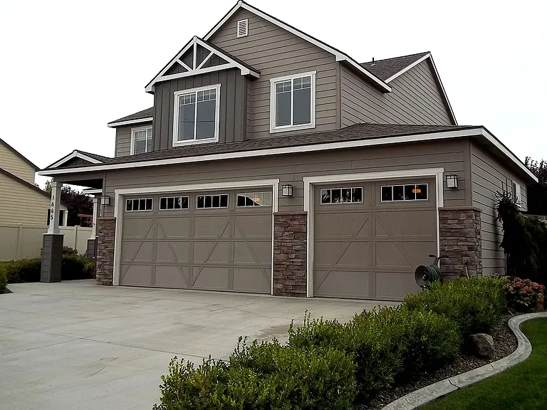 1665 Brantingham Rd — Photo 2