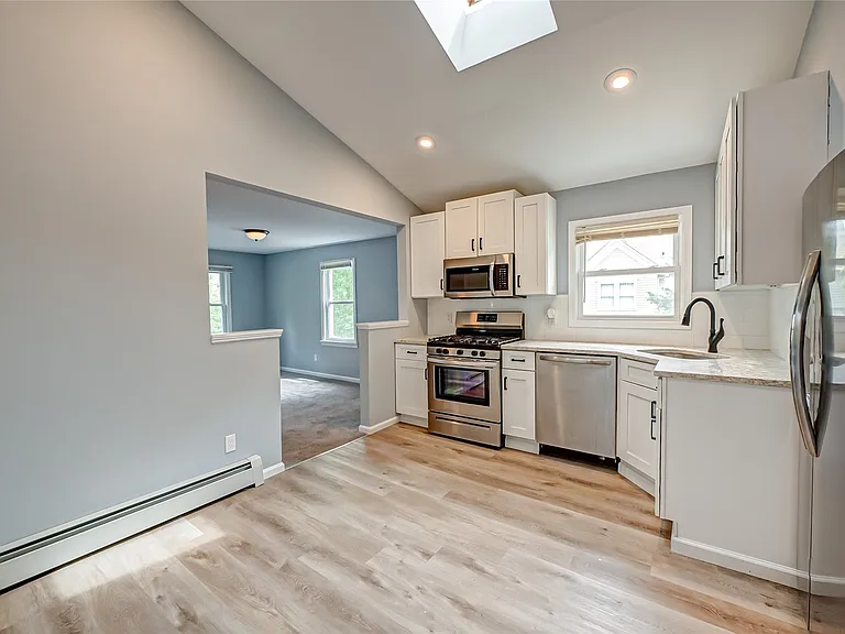 76 Amity St #1 — Photo 4