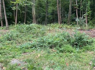 30 Luty Dr, Hyde Park, NY 12538