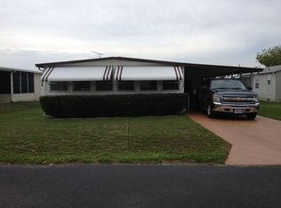 5320 Mohawk St, Zephyrhills, FL 33542