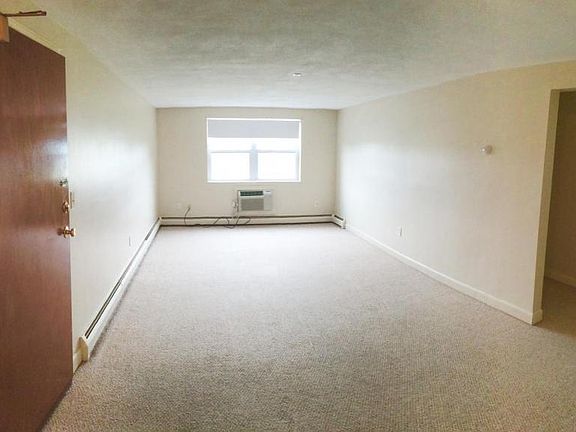 4th image of 89 E Squantum St #4