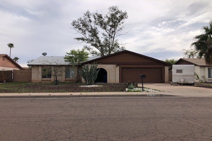 1st image of 1051 W Manhatton Dr