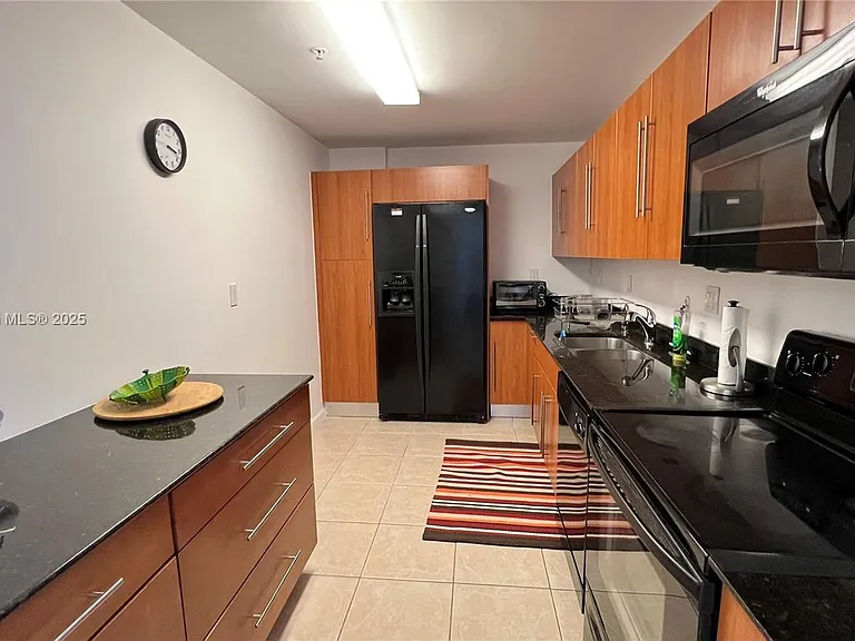 3001 S Ocean Dr — Photo 5