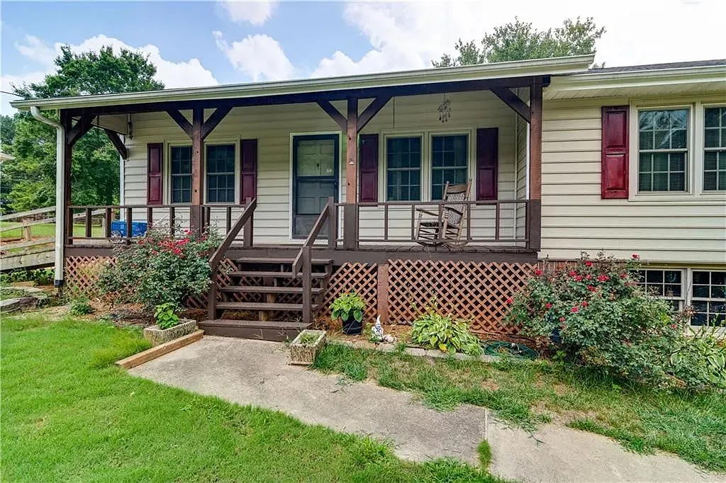 3 bed, 2038 sqft, $1,875 — Photo 4