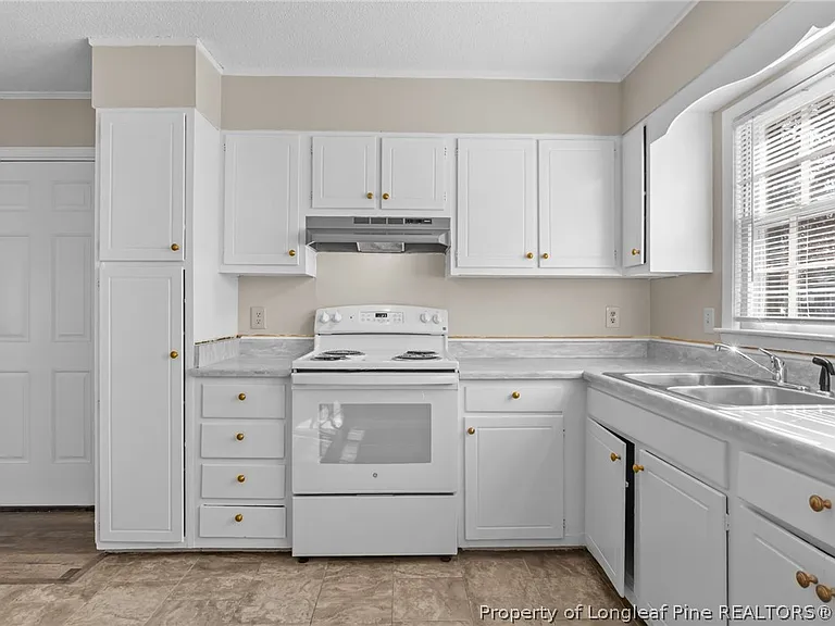 4418 Spinel Dr — Photo 14