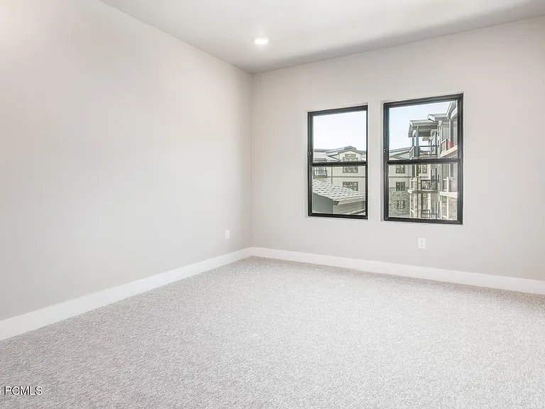 1124 W Vos Cir #203 — Photo 13