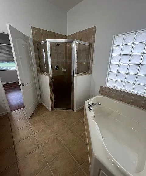 130 Newberry Ln — Photo 9