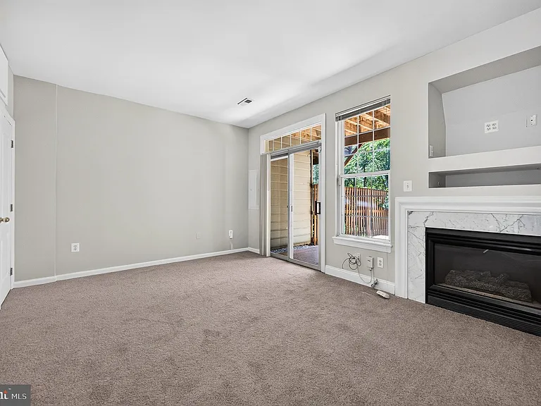 967 Herons Run Ln — Photo 5