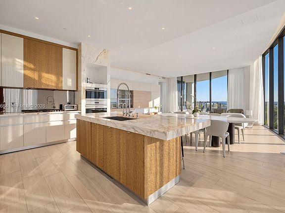 5th image of 2811 S Bayshore Dr Unit 6A