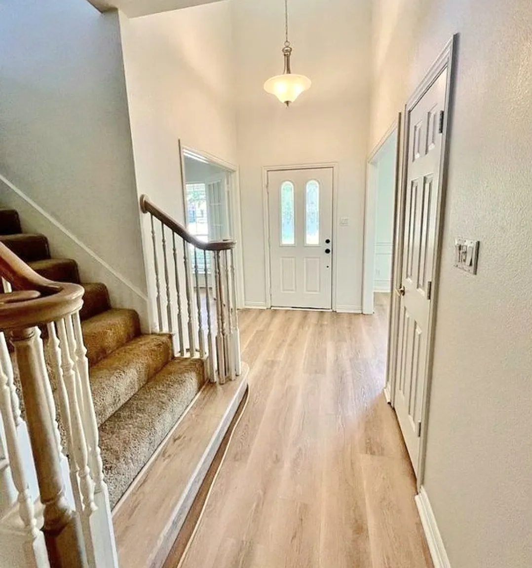 4 bed, 2840 sqft, $3,225 — Photo 4