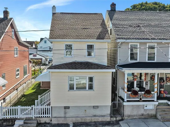 211 W Hazard St, Summit Hill, PA 18250