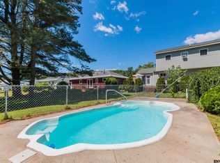 21 Lee Ave, Gloversville, NY 12078