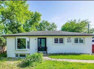 480 Valley Dr, Oakville, ON L6L4L8