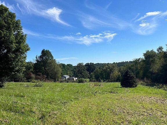 3rd image of 9784 Hunt Rd