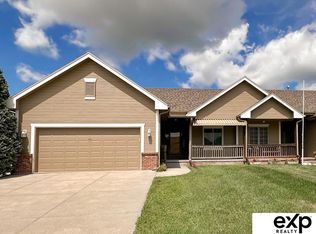 900 Maple St, Springfield, NE 68059