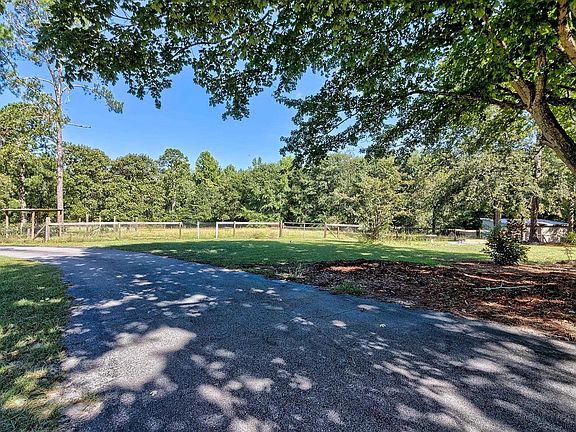 5th image of 919 Windy Rd