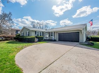 985 Weiland Rd, Rochester, NY 14626