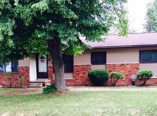 1857 Henbert Rd, West Bloomfield, MI 48324