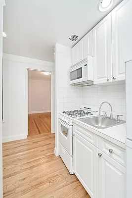 Rented by Living New York | media 15