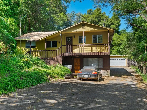 2070 Pepperwood Court, Redwood Valley, CA 95470