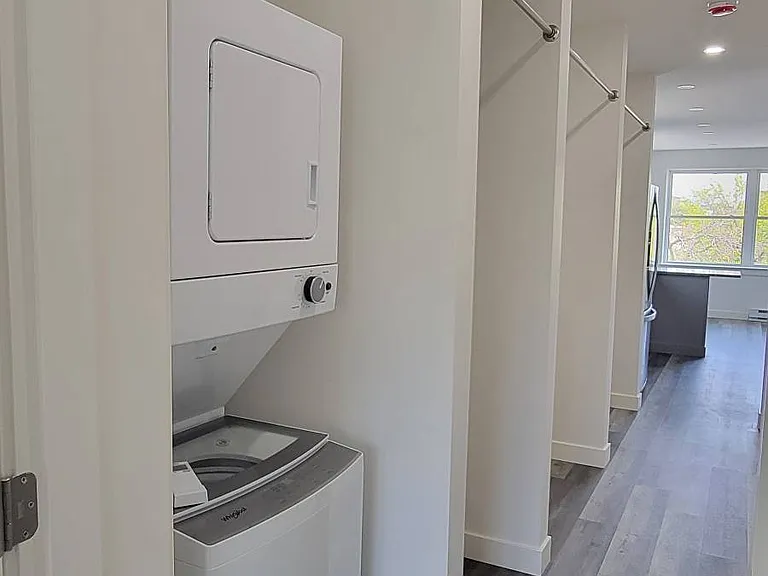24 Jackson St #33 — Photo 5