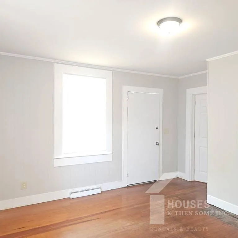 263 Beacon St — Photo 2
