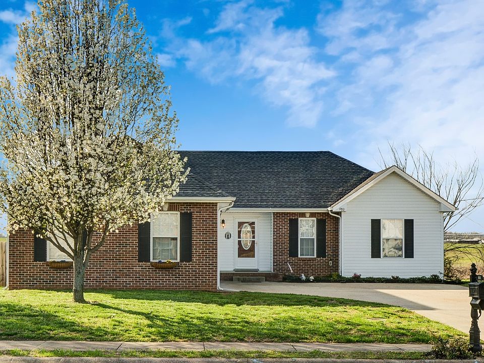 1st image of 980 Chardea Ct