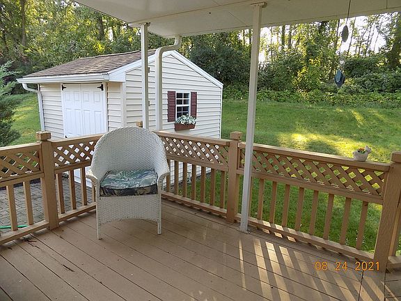 2nd image of 52 Parkside Cir
