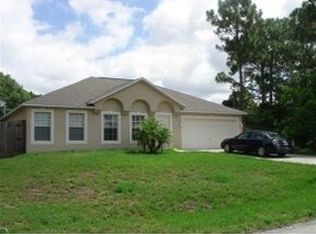 573 Andrew St SE, Palm Bay, FL 32909