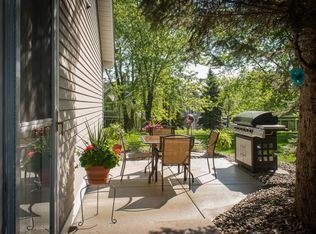 8792 Spring View Way, Woodbury, MN 55125