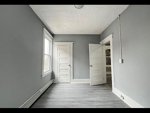 4th image of 603 S 17th St #1L