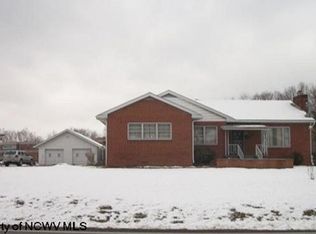 640 N Pike St, Grafton, WV 26354