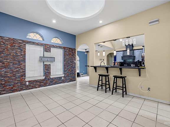 5th image of 3507 Mockingbird Ave