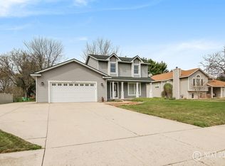 3285 Gold Dust St NE, Foster City, MI 49306