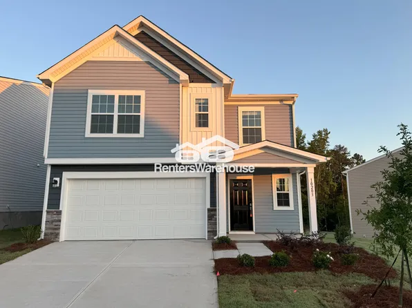 10203 Chatham Run Ln, Charlotte, NC 28262