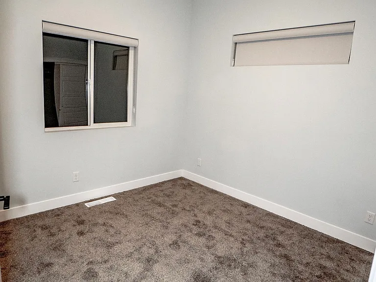 1739 W Canyon View Dr — Photo 13