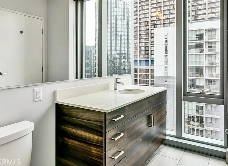 100 Van Ness Ave #1511 — Photo 7