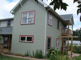 704 Progress St