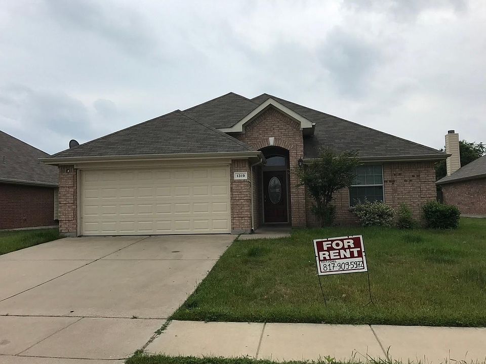 1st image of 1319 Clearwater Dr