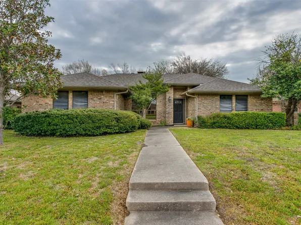 124 Simmons Dr, Coppell, TX 75019