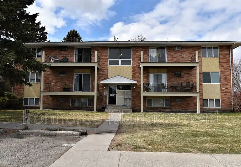 805 W Villard St #3 — Photo 13