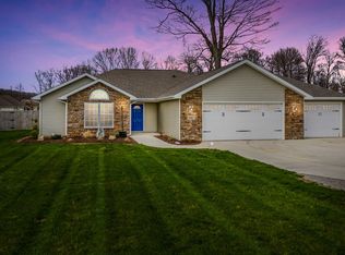 9005 Seiler Rd, New Haven, IN 46774