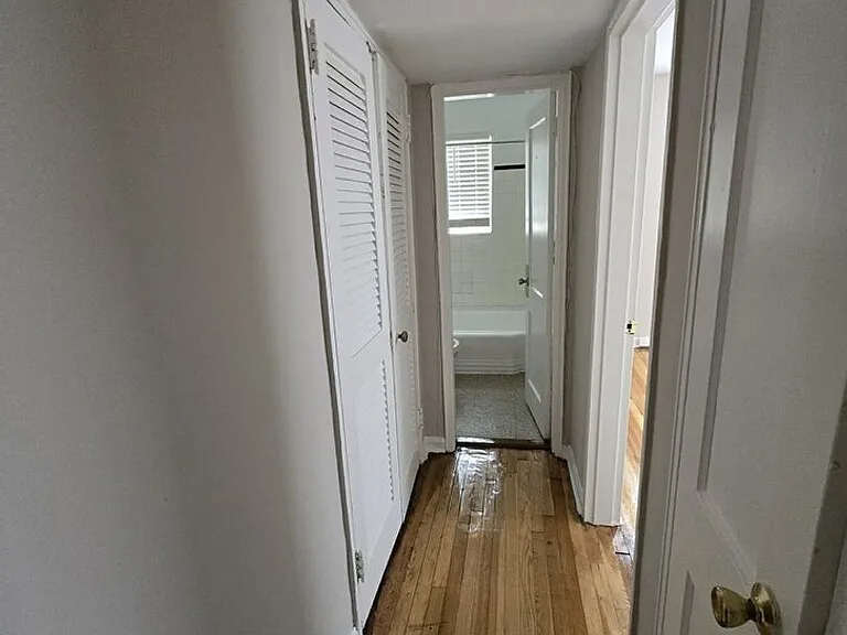 405 Division Ave NE — Photo 5