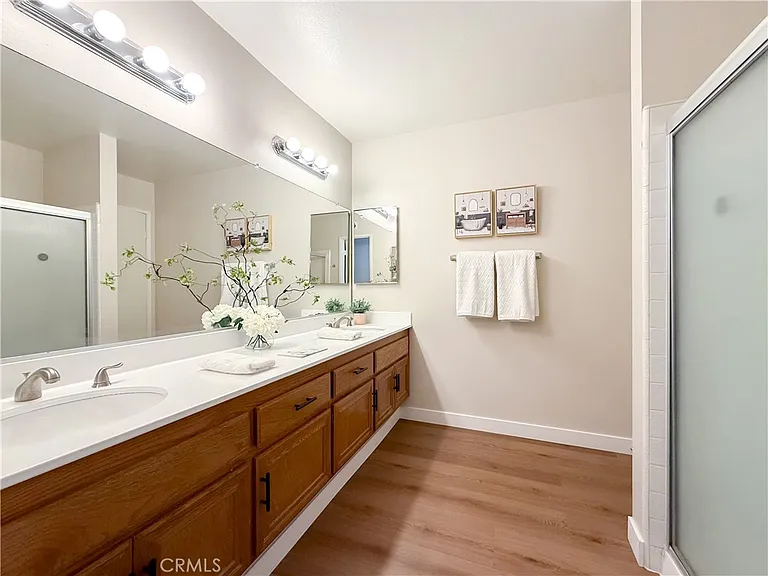 1034 Romney Dr — Photo 27