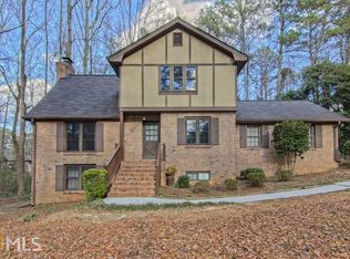 2204 Valley Creek Cir, Snellville, GA 30078