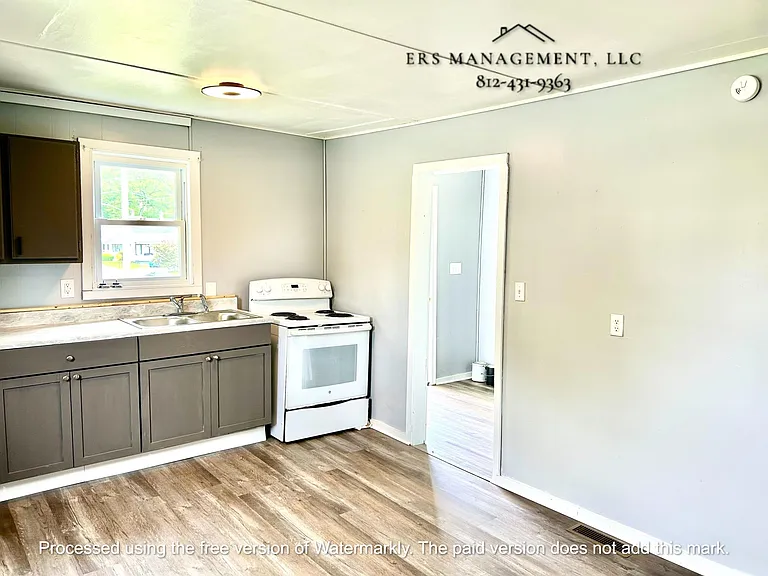724 S 5th St #B — Photo 2