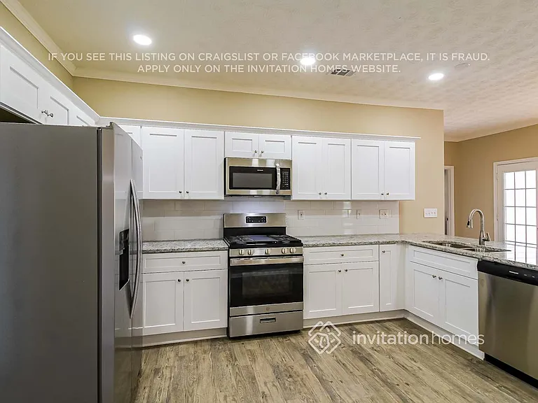 312 Glouchester Dr — Photo 9