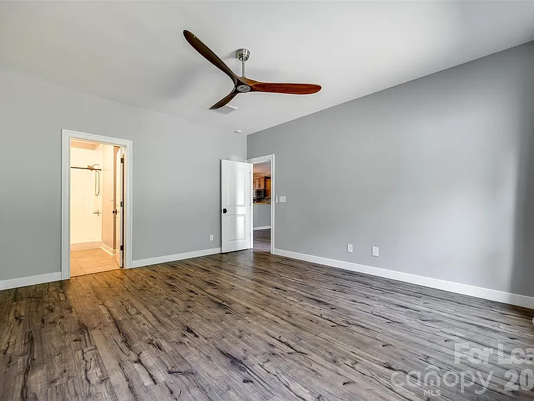 440 Battery Cir — Photo 17