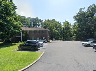 7 Manor Dr, Hampton, NJ 08827